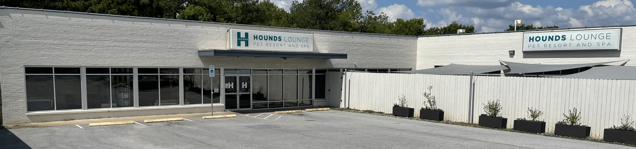 Fayetteville store front Hounds Lounge Fayetteville