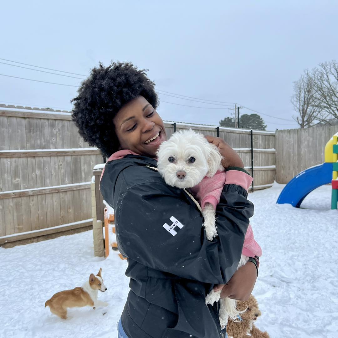 Hounds Lounge dog expert with dog